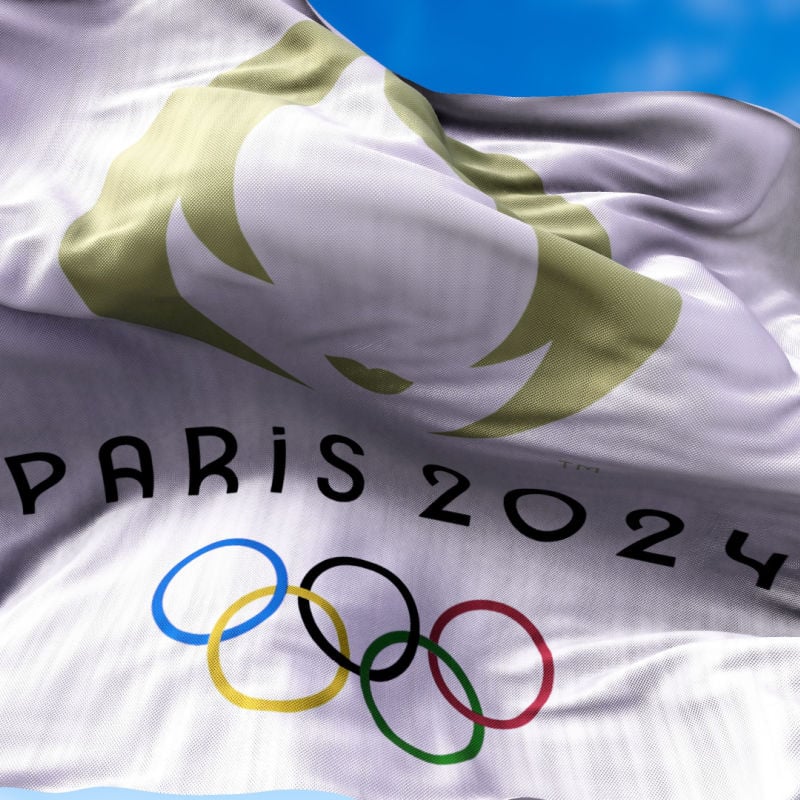 The paris 2024 olympic flag waves